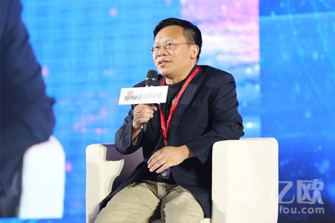 清华大学教授邓志东：中国无人车或将在2021年前后实现商用