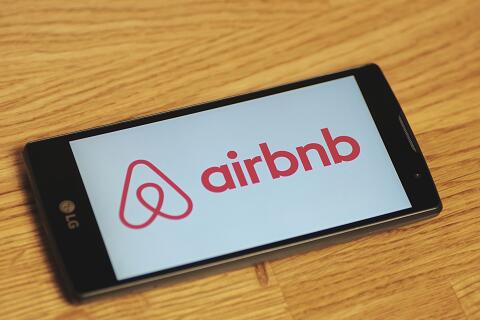 解析丨完全数字化的Airbnb对酒店业的启发